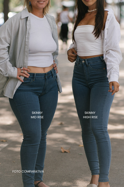 SKINNY MELLAN RISE - LJUSBLÅ